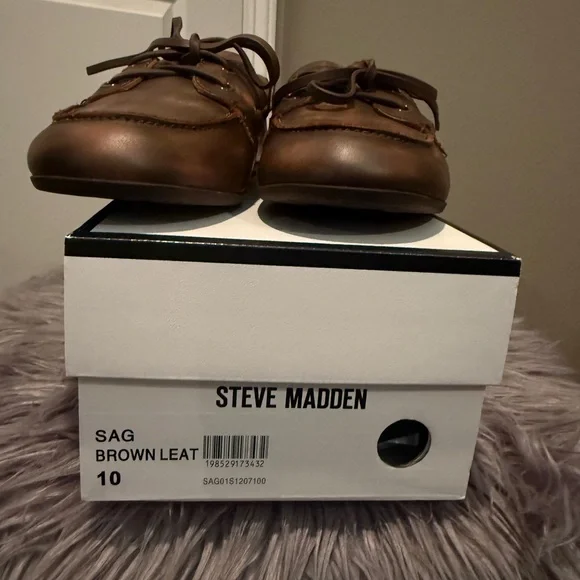 Steve Madden Brown Leather Boat Shoes - Picture 2 of 4